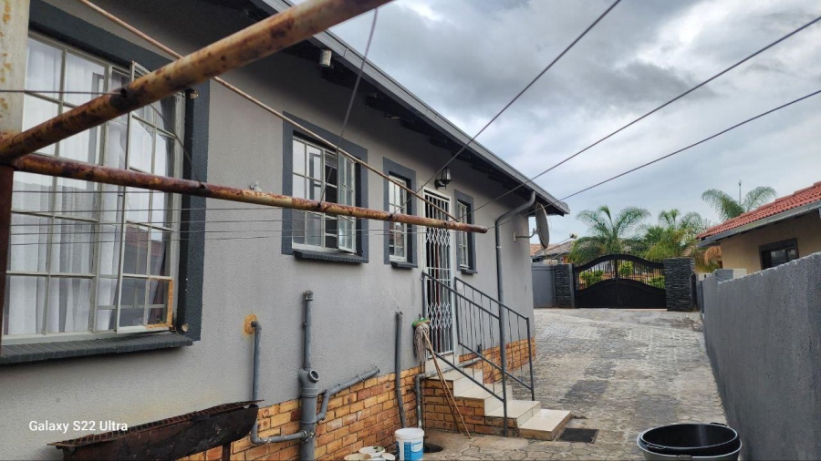 3 Bedroom Property for Sale in Tlhabane North West